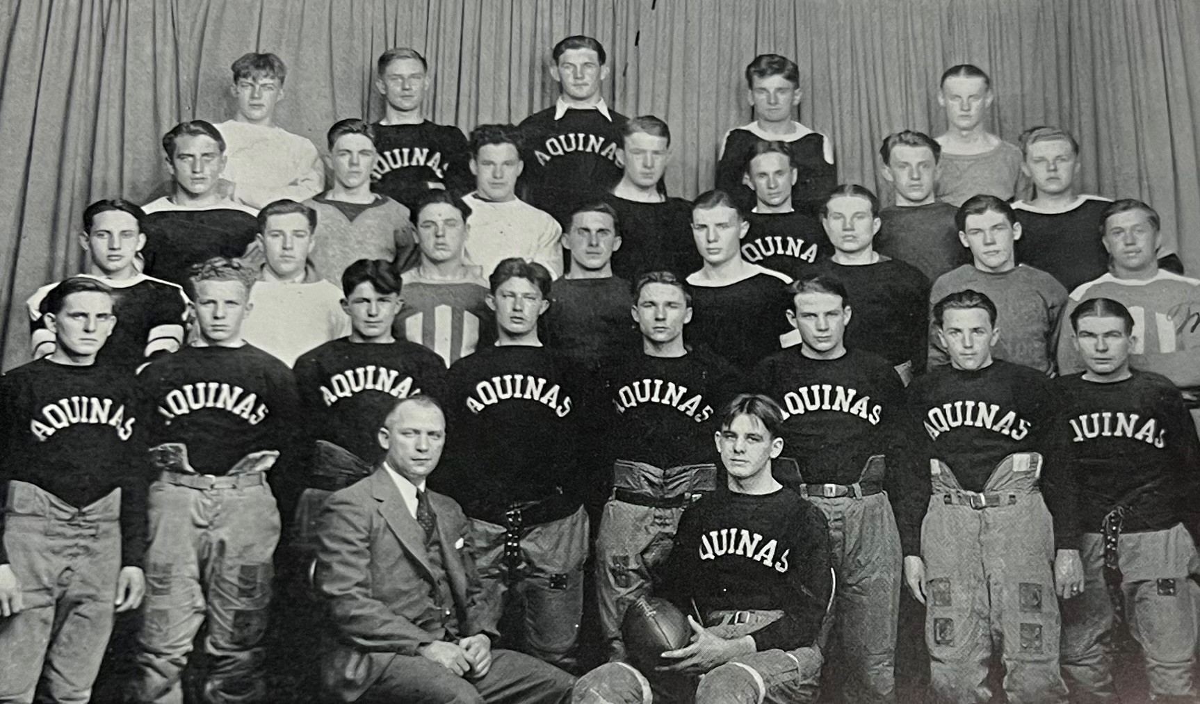 The first AQ football team 1930
